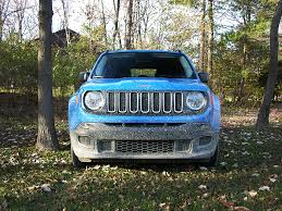 This review of the new jeep renegade contains photos, videos and expert opinion to help you choose the right car. Jeep Renegade Review An Entry Level Wrangler For The Urban Jeep Lover