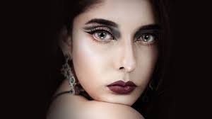 makeup artist earn in india