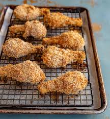 Turn drumsticks over and add more garlic powder, pepper and salt (same as lightly oil a baking sheet, put the drumsticks on top and roast for 40 minutes at 400. Panko Crusted Baked Chicken Legs Recipe Crispy Oven Baked Chicken