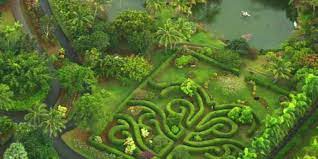 It comprises five separate gardens: Na Aina Kai Botanical Gardens And Sculpture Park Venue Kilauea