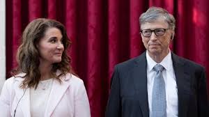 Bill gates was formerly the world's richest person and his fortune is estimated at well over $100 billion. Rry Vbtaa8crmm