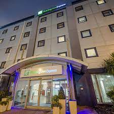 Destination finding a hotel is easy. Hotel Holiday Inn Express London Royal Docks Docklands London Trivago De