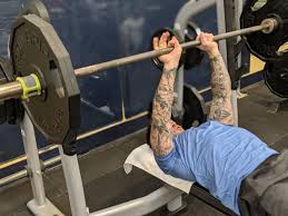 close grip bench press for powerful triceps