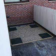 Hot Tub Base Tiles Under An Inflatable