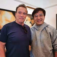 Гонконгский, китайский и американский актер, каскадер, кинорежиссёр, продюсер, сценарист, постановщик трюков и боевых сцен, певец. Arnold Schwarzenegger And Jackie Chan Share A Photo Together Causes Stir On Instagram South China Morning Post