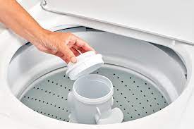 How to Remove the Agitator From a Washing Machine