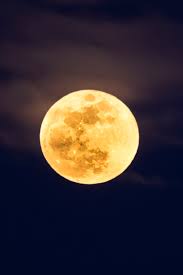 La première Pleine Lune de l'été est une Super Lune ! Voici ce qu'elle va  vous apporter ce 3 juillet | Vogue France