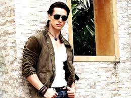 hd wallpaper tiger shroff stylish