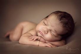 Когато бебето се ражда, расте и се съвършената сватбена фотосесия! Podarete Si Bebeshka Fotosesiya Za Novorodeni
