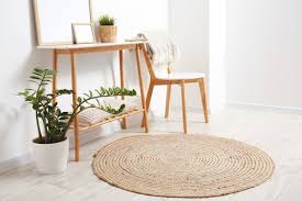 pairing rugs with laminate flooring