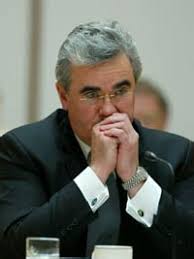 Andrew Wilkie last year embarked on a remarkable and public journey from hero to traitor and Axis of Deceit provides a glimpse of the desperation and ... - andrew_wilkie,0