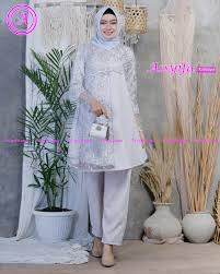 Model baju batik kombinasi menggunakan kain polos, sifon, bolero, embos, dan brokat. Setelan Baju Dan Celana Wanita Untuk Pesta Kondangan Remaja Modern Terbaru Kekinian Setelan Blouse Dan Celana Kulot Wanita Terbaru Muslim Style Hijab Remaja Lazada Indonesia
