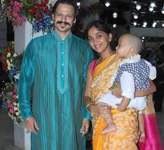 Today digital camera makes it easy to take pictures with family. Vivek Oberoi Blessed With A Baby Girl On Akshya Tritiya Bollywood News Gossip Movie Reviews Trailers Videos At Bollywoodlife Com