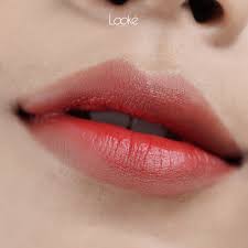 kombinasi warna ombre lips untuk bibir