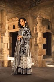 Sapphire Clothing Brand Pakistani Fashion Brand