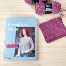 ▷ Essentiels tricot : 12 modèles pour femme (Éditions Eyrolles) {Livre}