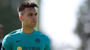 Born 22 august 1997) is an argentine professional footballer who plays as a striker for serie a club inter milan and the argentina. Football News His Decision Is To Stay Lautaro Martinez S Agent Disputes Spurs Transfer Report Eurosport