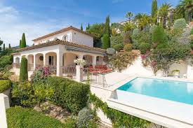 magnifique villa avec piscine et vue