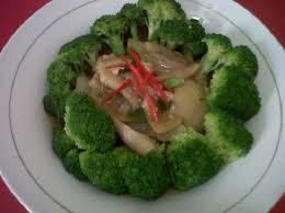 Brokoliini adalah sayuran yang menarik perhatian dengan kemiripannya dengan kembang kol. Resep Masakan Dan Cara Membuat Tumis Brokoli Jamur Tiram Yang Enak Gurih Dan Spesial Selerasa Com