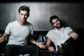 Chainsmokers Score Record Breaking No 1 On Hot Dance