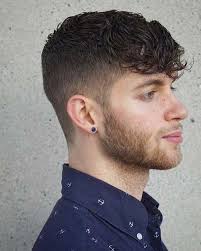 Auch kurz geschnitten sehen locken bei männern super aus! Cool Short Haircuts For Men Kurzhaarschnitte Haarschnitt Manner Haarschnitt