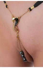 Uraeus - Gold Vagina Jewelry with Cobra Charm - i87tr