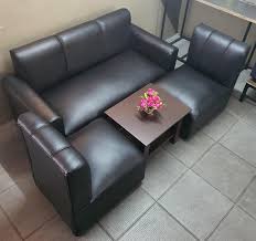sala set black leather sofa with center