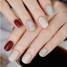 snow flake nail should try this winter