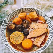 vietnamese vegan bun bo hue