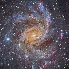 Ser en realidad una galaxia espiral barrada, con una barra central de 3 kiloparsecs de radio, de nuevo al igual que la vía láctea; Evolucao Estelar Posts Facebook
