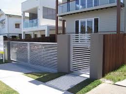 Pagar besi minimalis secara garis besar pagar memiliki dua fungsi utama dalam eksterior rumah anda yaitu fungsi keamanan dan dekorasi. 60 Desain Pagar Rumah Minimalis Paling Diminati Rumahku Unik