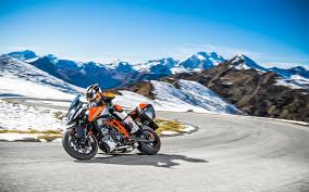 The new 1290 super duke gt will also feature the super duke r's swingarm, which is now 15 per cent stiffer than the old unit, and will have a pivot 5 mm higher than the current unit to offer more stability under acceleration. 2016 Ktm 1290 Super Duke Gt Picture Galore Autoevolution