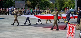Na wspólne obchody święta wojska polskiego zapraszają: Swieto Wojska Polskiego Wojsko Polskie Pl