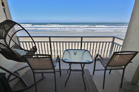 Oceanfront Family Friendly Condo On