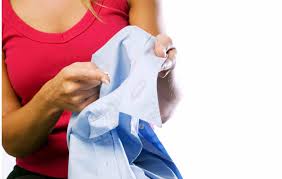 remove lipstick stain from clothes