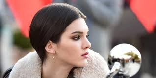 kendall jenner is the new face of estée