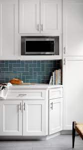 Breathtaking kitchen colors, combined with innovative glass kitchen backsplash designs and fabulous look, amplify the beauty of modern kitchens and add interesting and sparkling details to kitchen design. 42 Colorfull Herringbone Backsplash Ideas Trendy