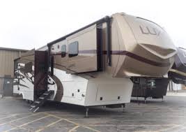 luxury fifth wheel and toy haulers