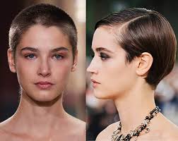 Krótkie fryzury, które wyszczuplają twarz? Krotkie Wlosy Najmodniejsze Fryzury Na Wiosne I Lato 2021 Viva Pl