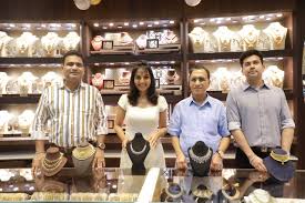 kalyan jewellers inaugurates showroom