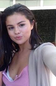 selena gomez without makeup