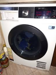 Жената опитала дори да свърже пералнята с мобилно приложение, от което дистанционно да управлява работата. Kombinirana Peralnya Peralni Sushilni Olx Bg