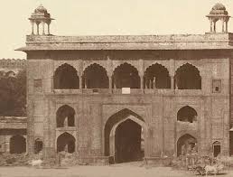 Red Fort, Delhi: Walls and Gateways