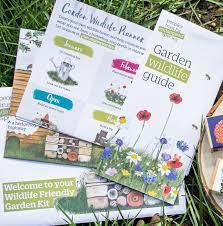 Wildlife Friendly Gardeners Guide And