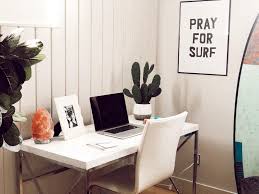 Old office designs that didn't necessarily encourage creativity and didn't allow employees to be comfortable are no here's a list of 5 winning office design trends that will boost efficiency while keeping employees content at work. Interior Designers And Entrepreneurs Share Their Favorite Home Office Design Trends For 2020