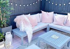 clean outdoor cushions according