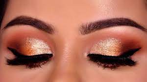 shimmery golden bronze eyeshadow smokey