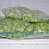 How do you store fresh peas in the refrigerator?