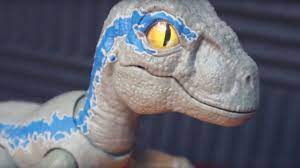 Blue, the velociraptor from the movie jurassic world. Primal Pal Blue Unboxing Review Mattel Dino Rivals Jurassic World Toy Youtube