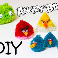 diy angry birds pompom toys from yarn